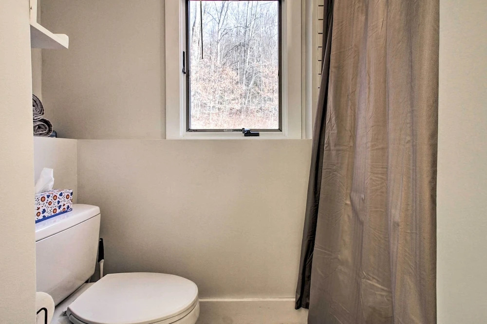 Cozy Killington Retreat ~ 5 Mi to Ski Resort