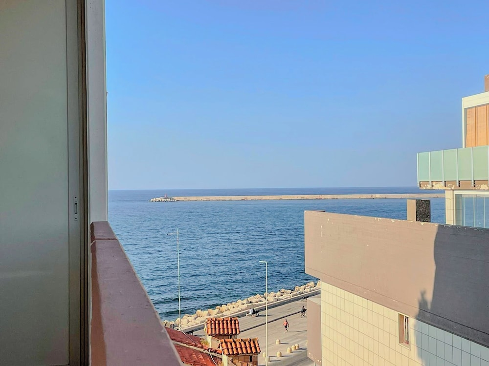 Mora Suite