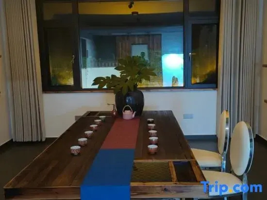 Liyuan Homestay (Taohua Tan)