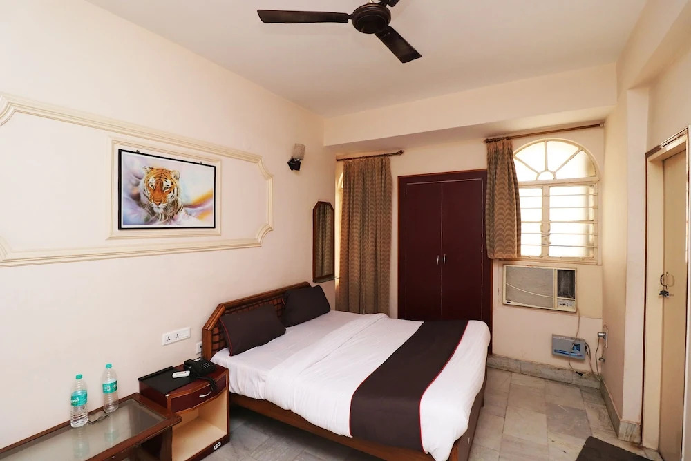 Collection O 36951 The Ambassador Hotel