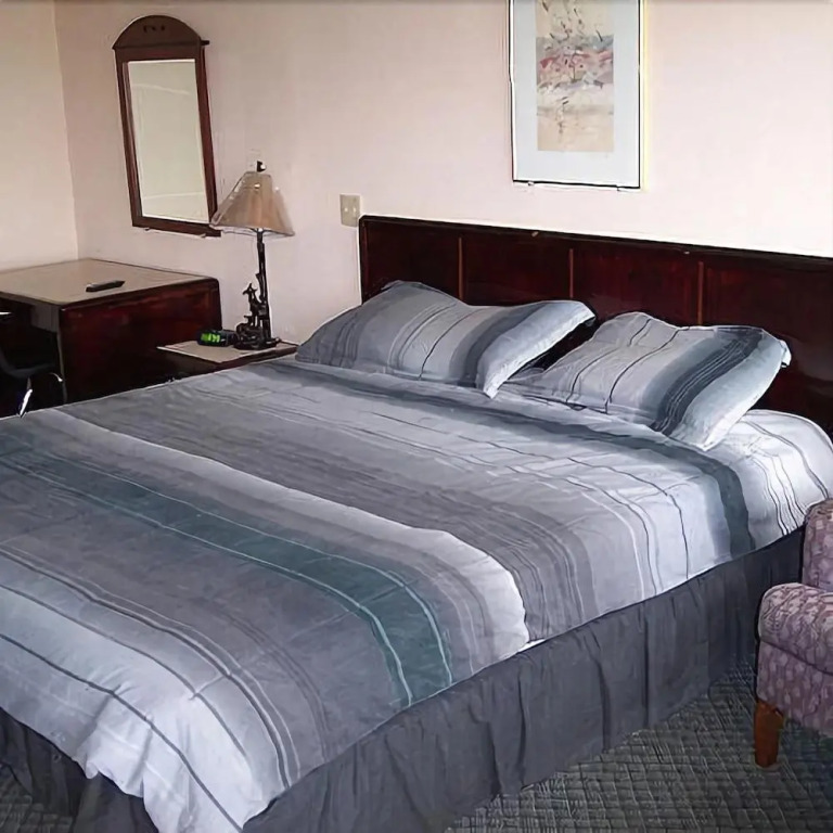 McKenzie Inn