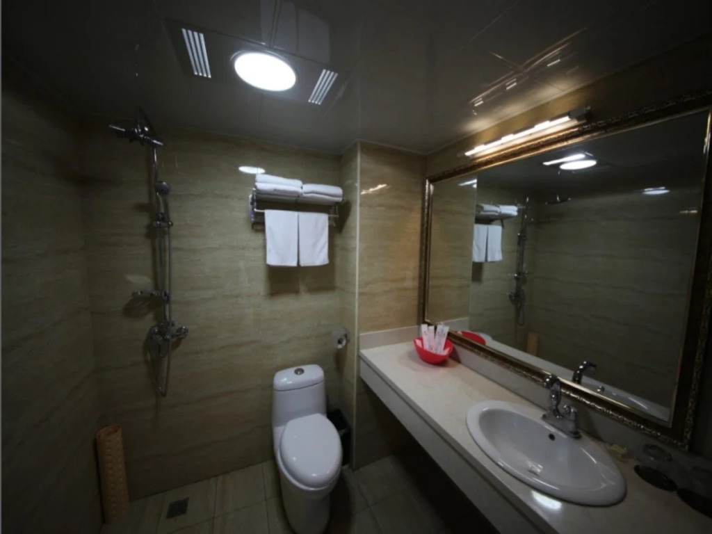 Qianyuan Enriching Hotel