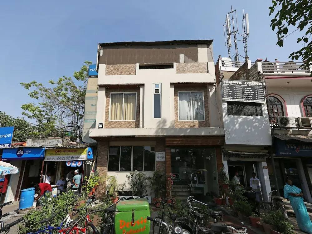 OYO 1807 Hotel Platinum Inn