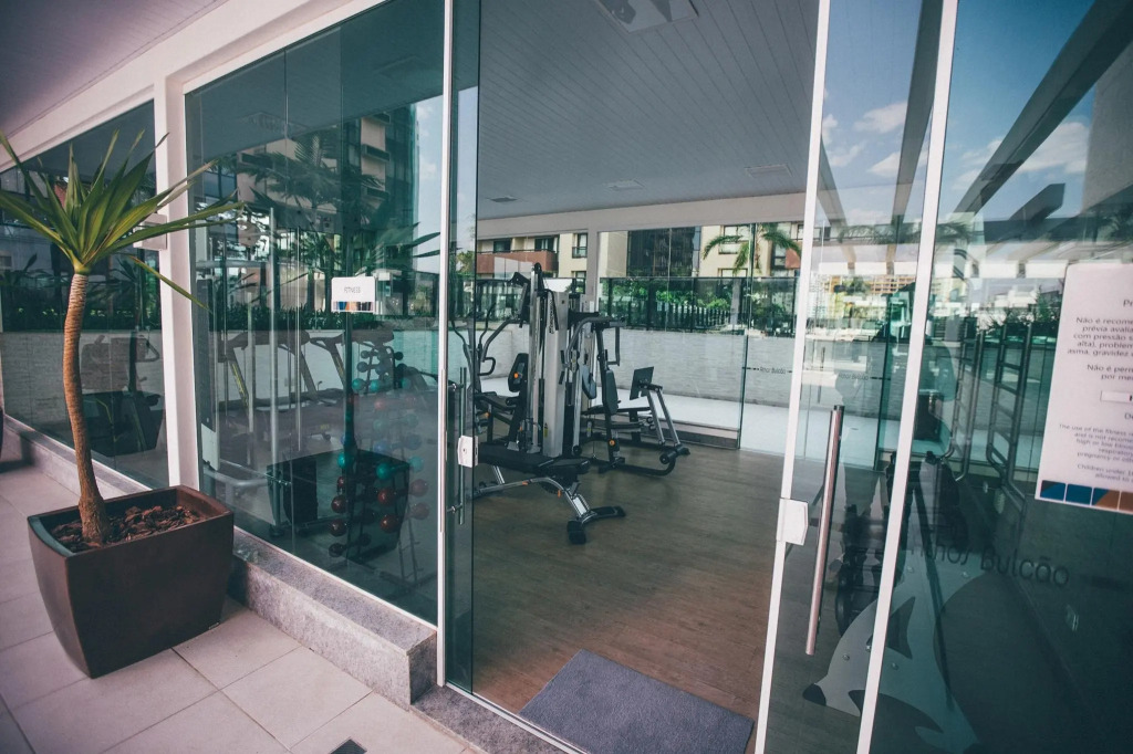 FLAT NO ATHOS BULCÃO HOTEL, 14º ANDAR, VISTA DA CIDADE, AO LADO DA ESPLANADA DOS MINISTÉRIOS E DO ESTÁDIO MANÉ GARRINCHA, SMART TV, WI-FI, PISCINA, ACADEMIA, ESTACIONAMENTO GRÁTIS, DE FRENTE AO BRASÍLIA SHOPPING By REI DOS FLATS