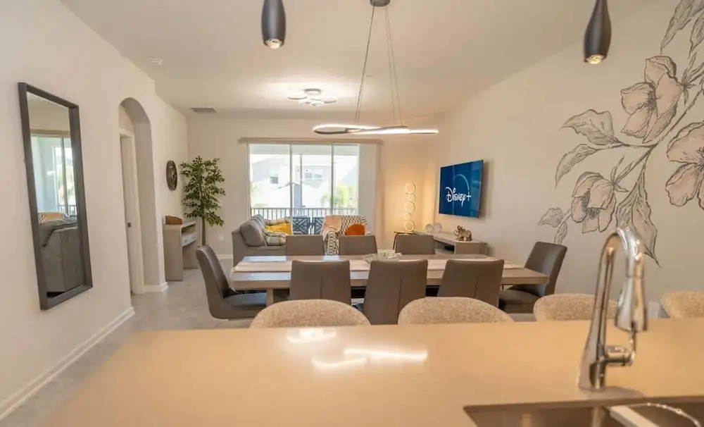 Luxurious Townhouse With Themed Rooms Near Disney