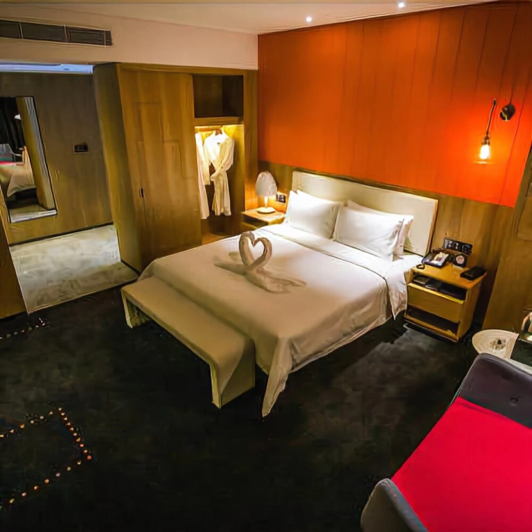 Aishang Hotel (Zhengzhou Zhengdong New District High-speed Railway Station)