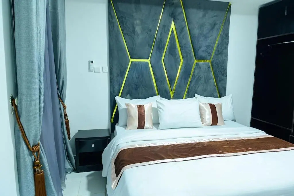 Furnished 4 Bedrooms Apart-24Hrs Elect/WIFI/Security