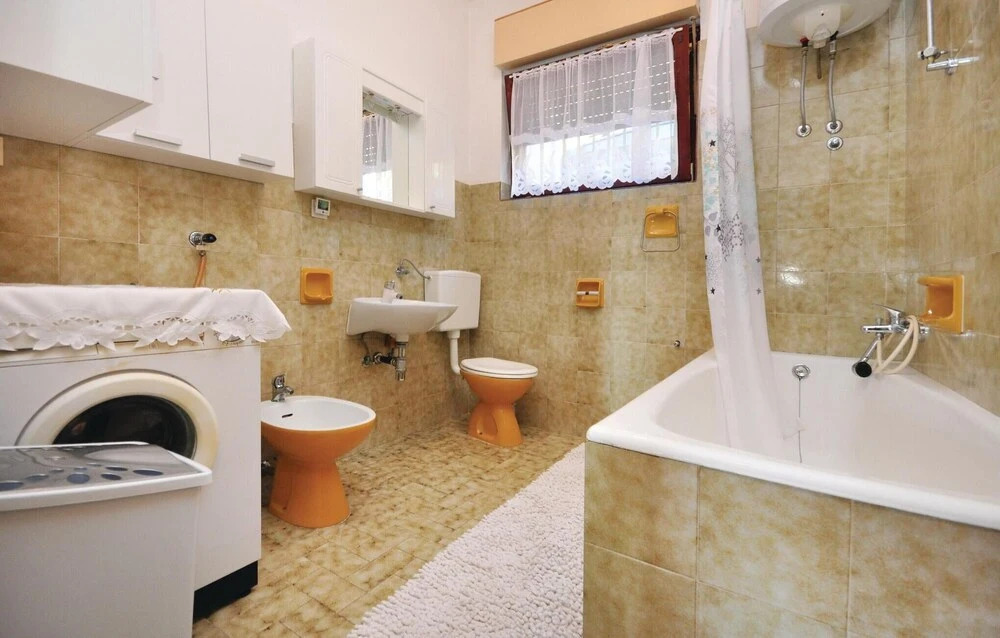 Beautiful Apartment in Lokva Rogoznica With 2 Bedrooms and Internet