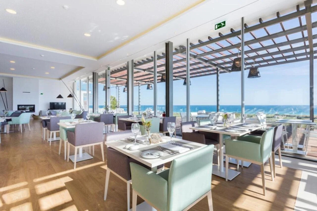 Palmares Beach House Hotel