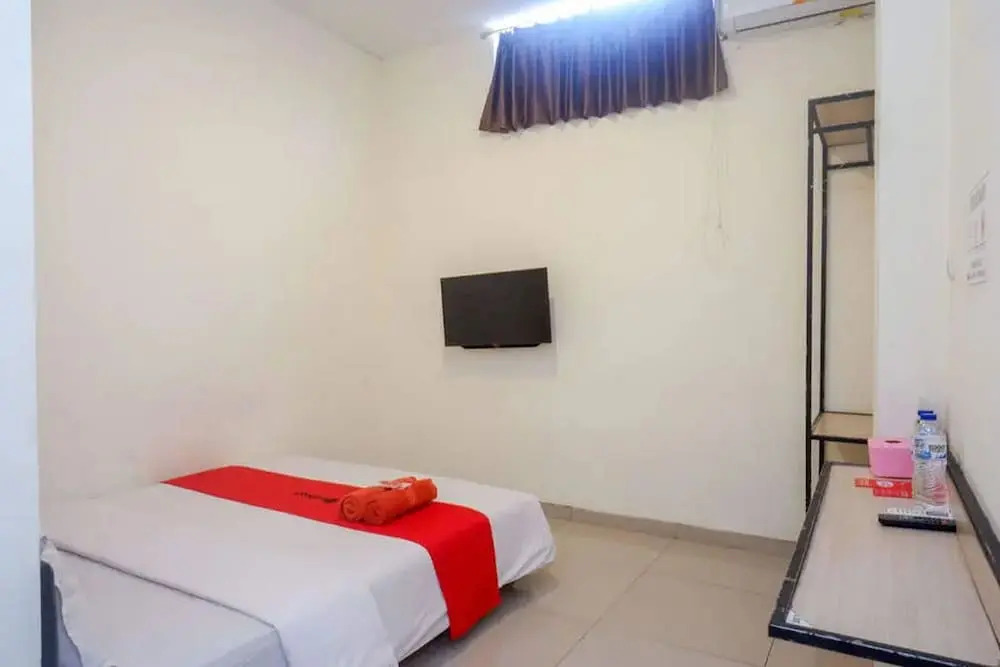 Sans Hotel Mataram Malioboro
