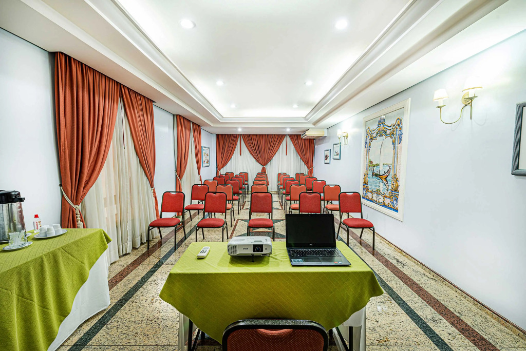 Hotel Euro Suite Campinas by Nacional Inn - Próximo ao Cambuí