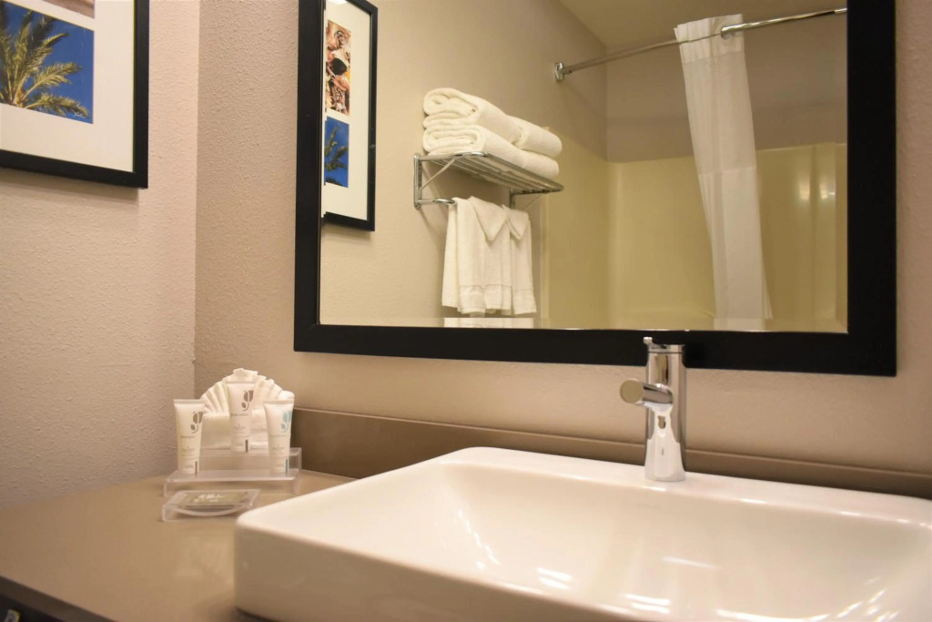 Country Inn & Suites by Radisson Kenosha - Pleasant Prairie