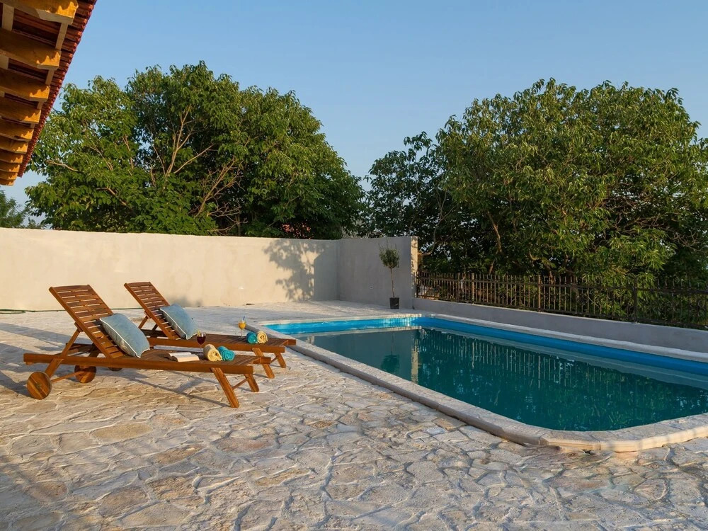 Tranquil Holiday Home in Vrana With Swimming Pool