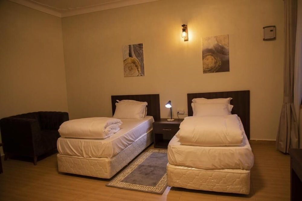 MT. Rwenzori Golf Resort & Spa