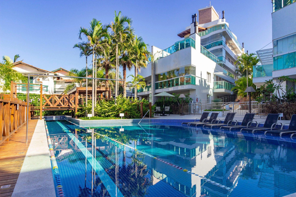 Varandas do Atlântico - Confortável Apartamento em Condo Pé na Areia