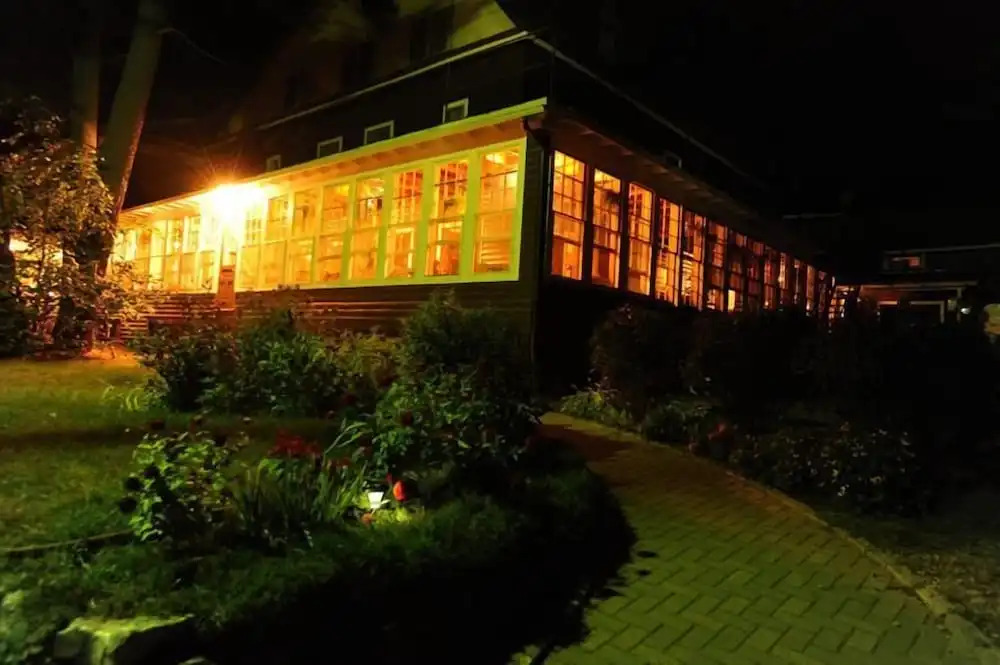 Pine Lodge