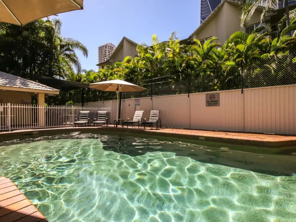 Newly Renovated Unit 250m To The Beach