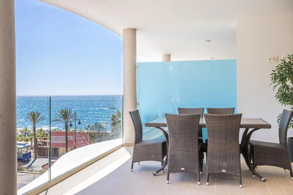 Ensuite The Wave II with Pool and free parking