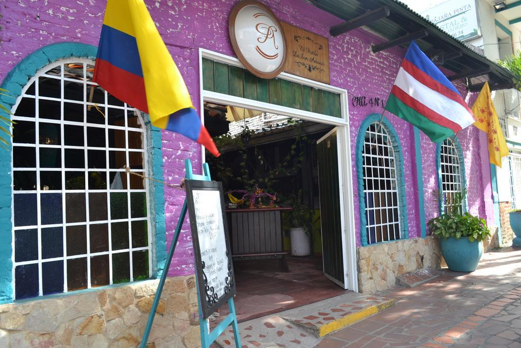 Hostal Pajara Pinta