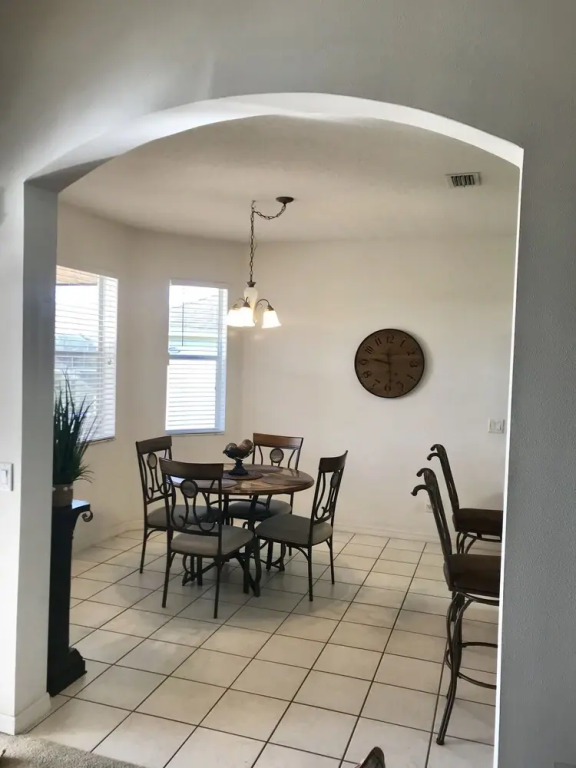 Large 3 Bedroom Home 15 Minutes From Walt Disney World