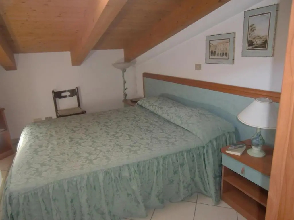 Hotel Explorer