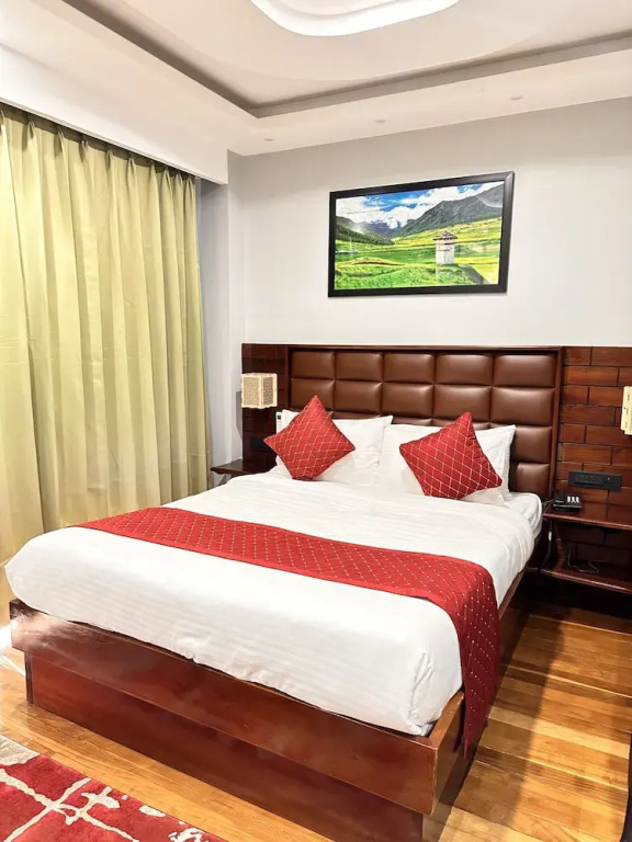 NUMINOUS HOTEL