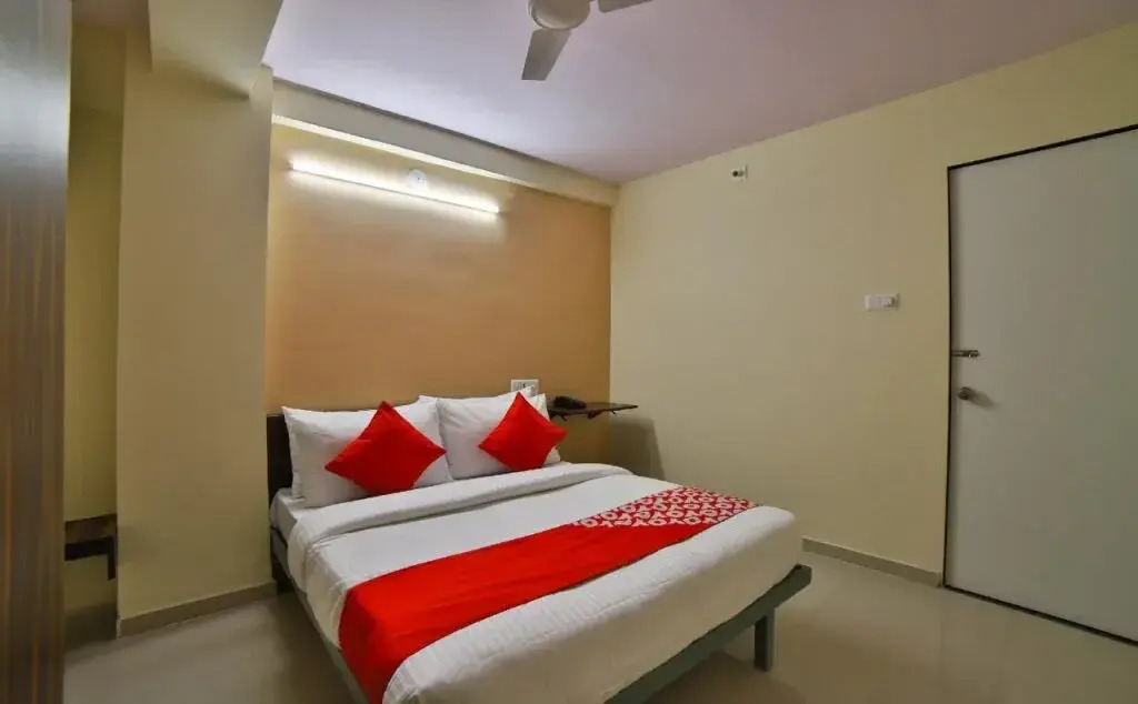Madhuram Arcade By OYO Rooms