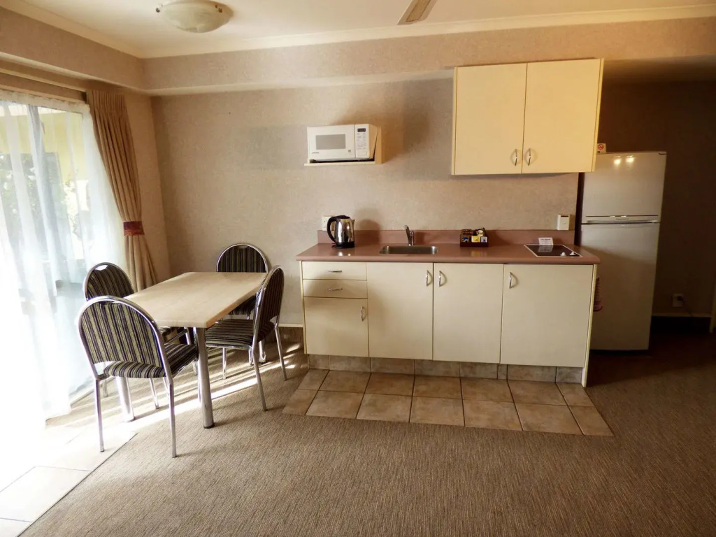 Deco City Motor Lodge
