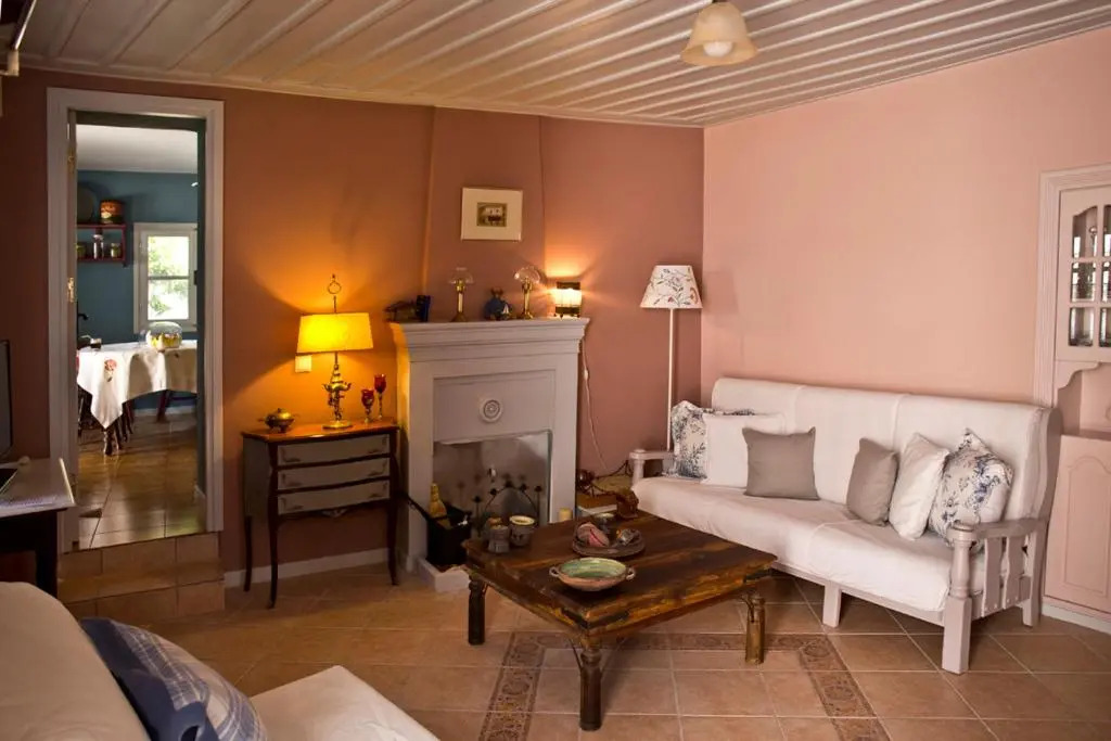 Maria's country house