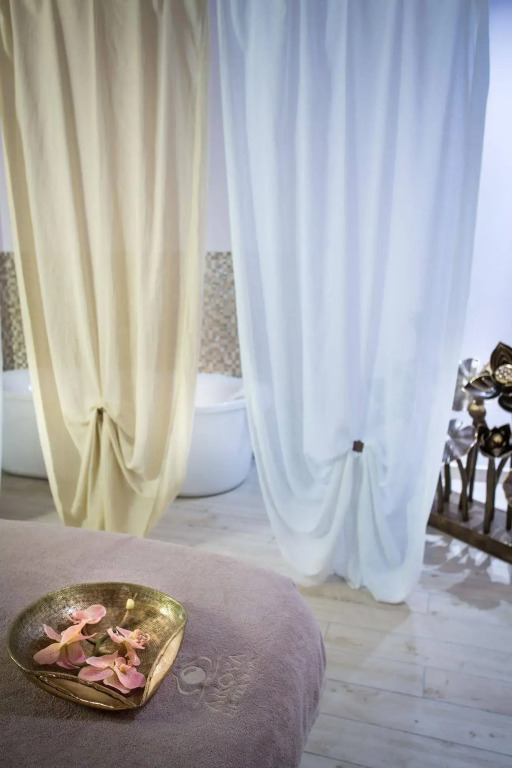 Akoya Hotel & Spa