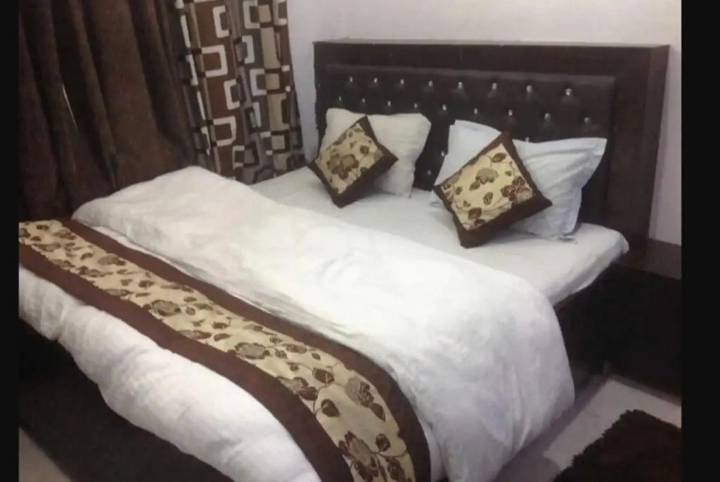 Kaka Ji Palace By WB Inn
