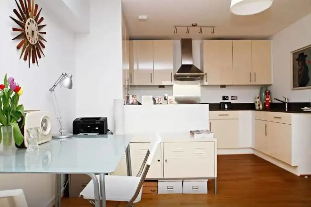 Fabulous Views From Lovely Mini Penthouse