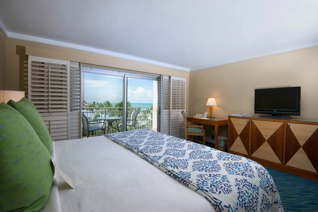 Naples Beach Club, A Four Seasons Resort
