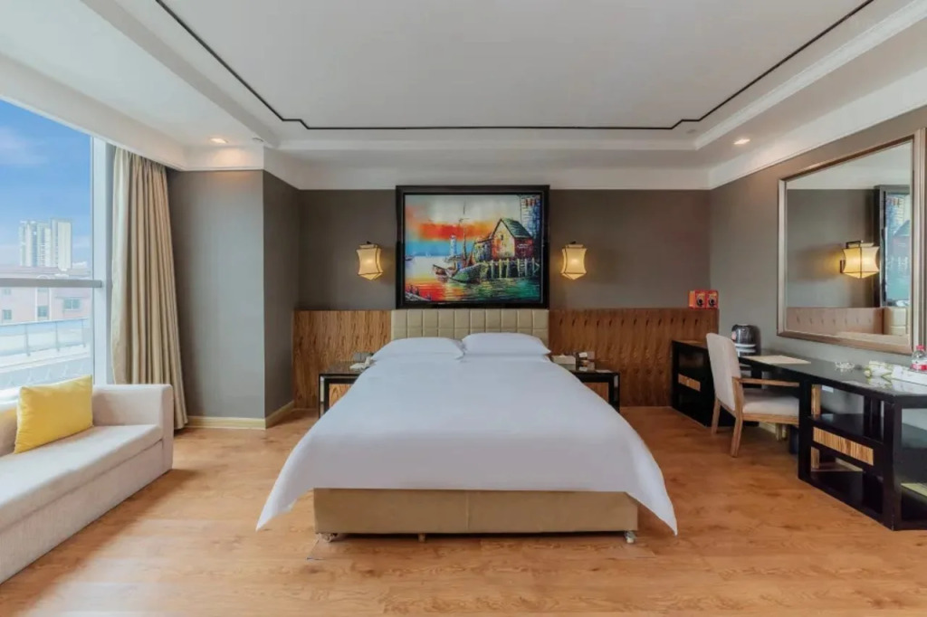 Vienna Hotel (Foshan Guangfo Road)