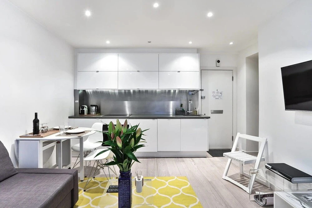 Chelsea Central Luxury Double Bedroom Apartment