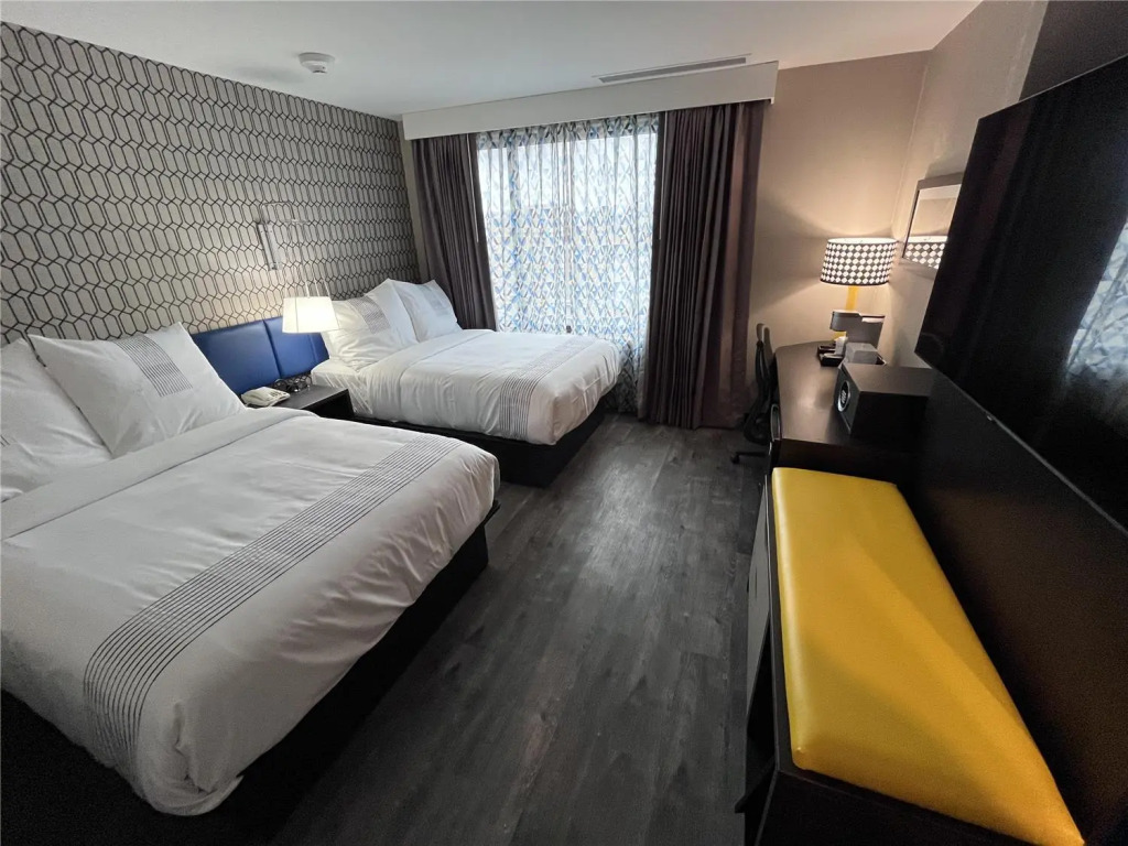 GLō Best Western Bronx NYC