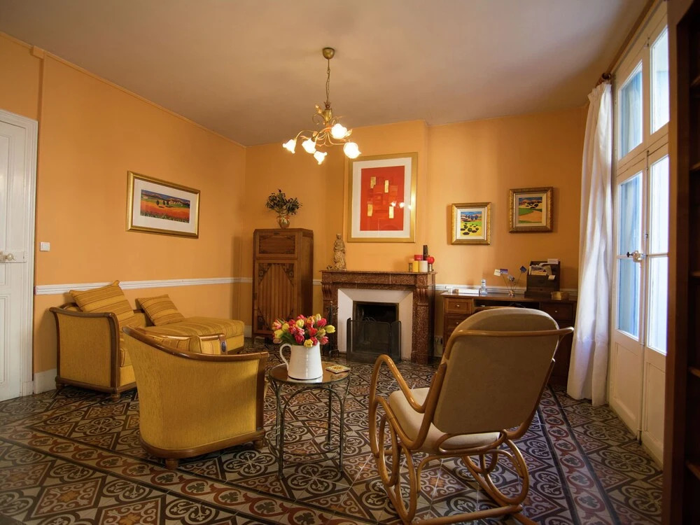 Historical Villa in Thezan-les-Beziers with Garden