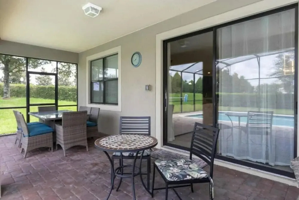 1400 Stunning 8bed with amazing game room