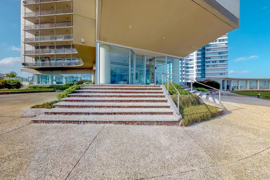 Oceana Suites Opus Alpha ∙ Suite 1402