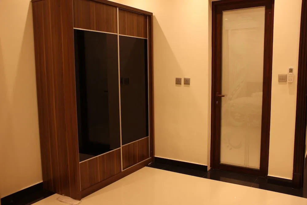 White Suite Aparthotel