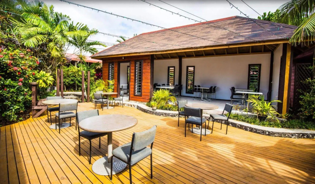 Eden's Edge Hotel
