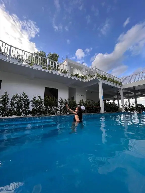 Kampot River Bungalow