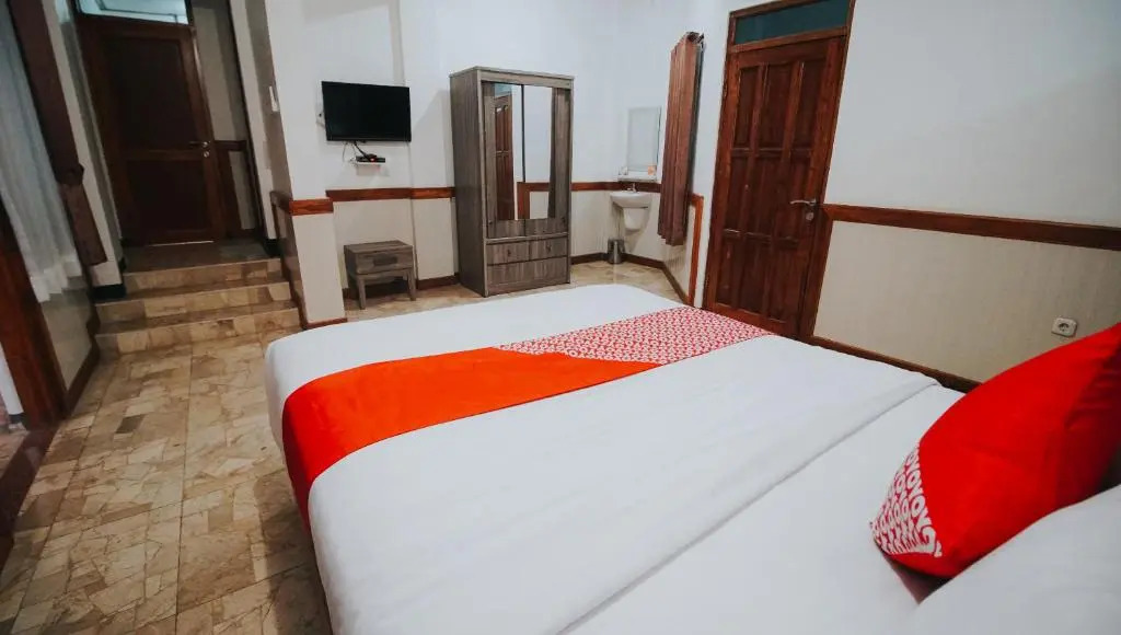 Tirtasari Nice Guesthouse