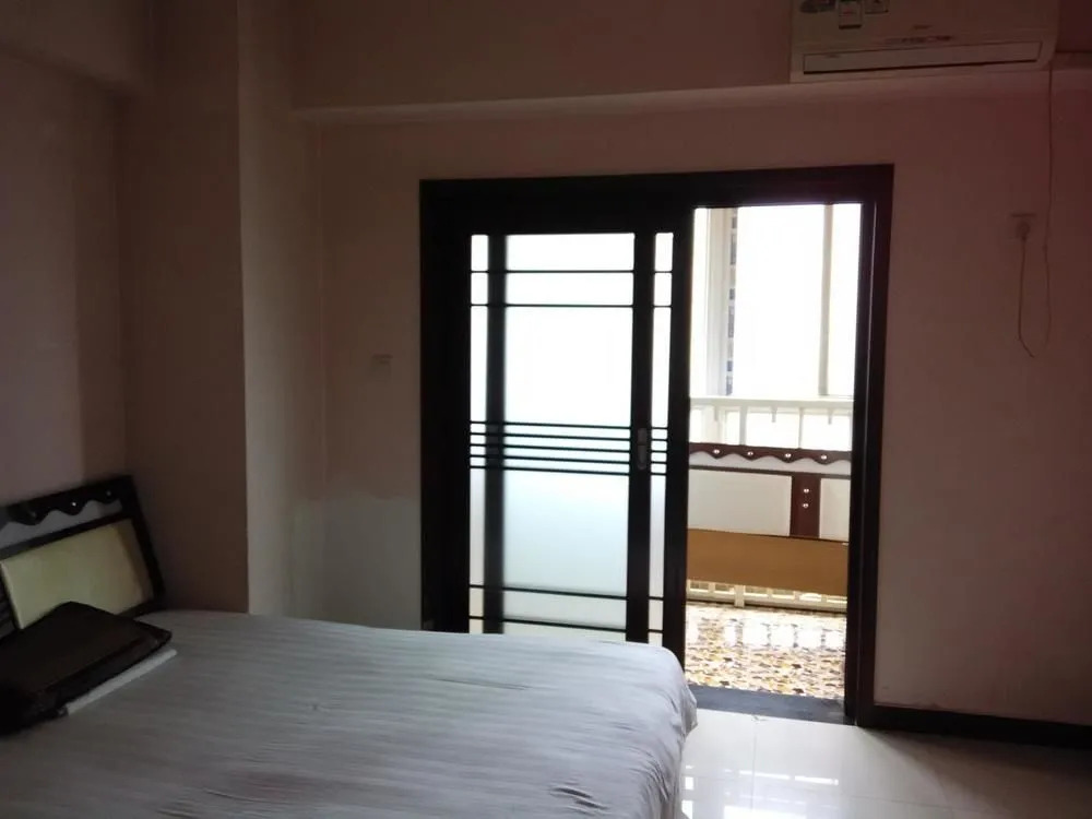 Jingyi Apartment