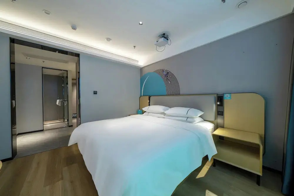 Home Inn Huayi Select Collection Hotel