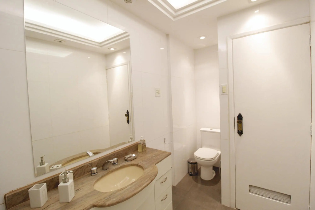 Pineapples A306 | 3 bedroom beach next Z2