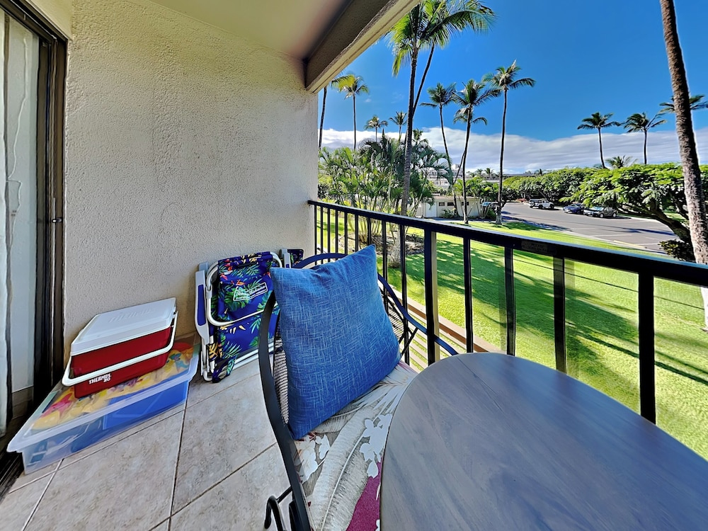Kihei Akahi D-105 by Maui Rental Group