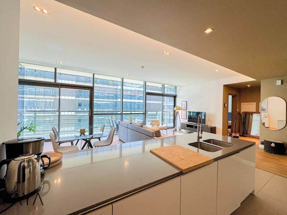 Aya - Sophisticated 1BR Apartment in CityWalk with Views