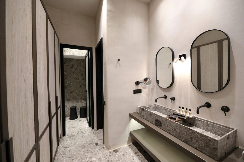 Aeonic Suites and Spa