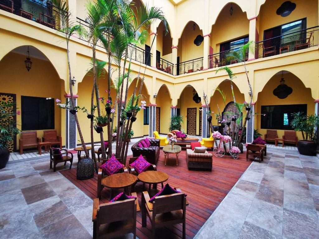 Anchanlina Hotel (SHA Plus+)